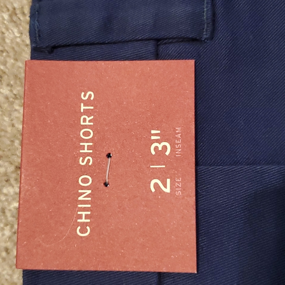 Shorts - Picture 3 of 4